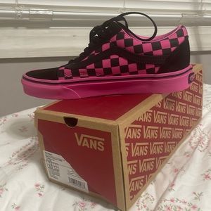 vans low top sneakers